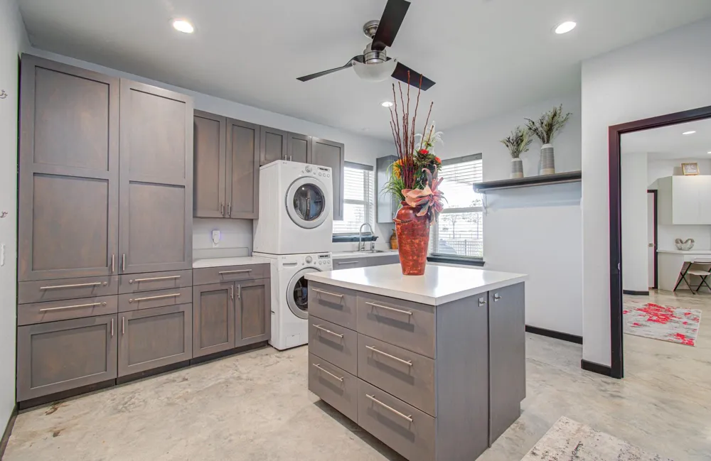 153 County Road 397 Bay City, TX 77414