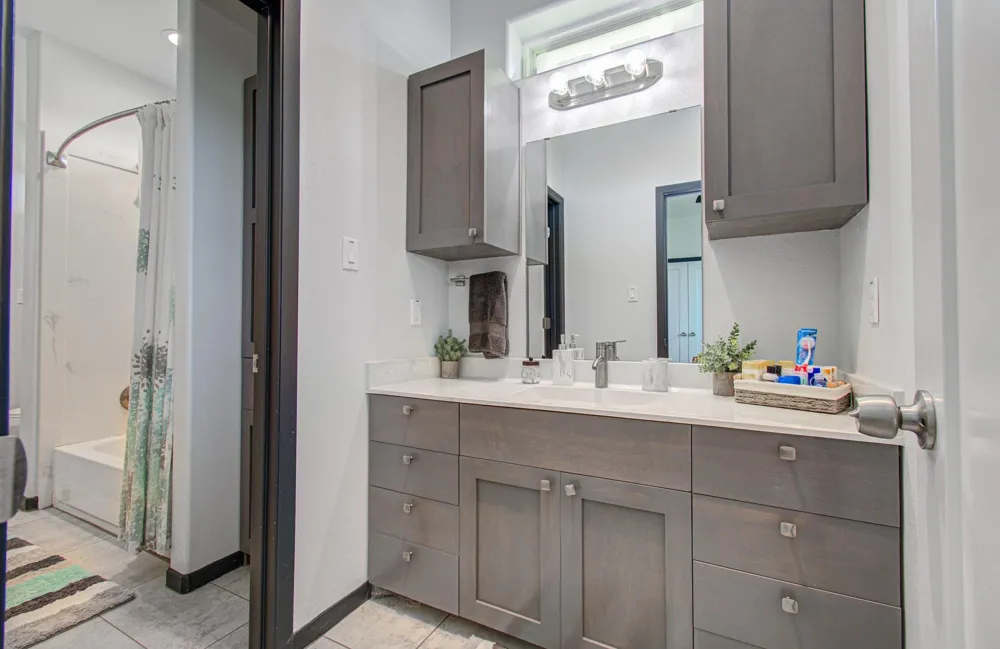 153 County Road 397 Bay City, TX 77414