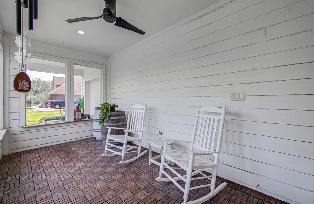 153 County Road 397 Bay City, TX 77414