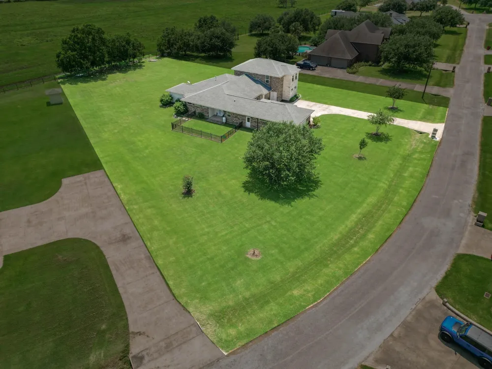 153 County Road 397 Bay City, TX 77414