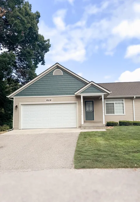 652 Oriole Court #10