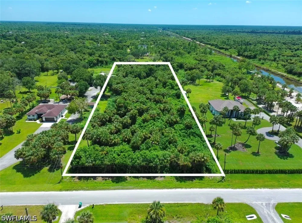 28TH AVENUE SE Naples, FL 34117