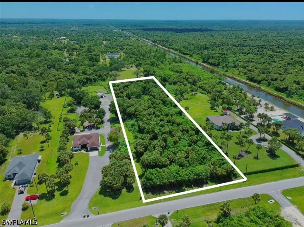 28TH AVENUE SE Naples, FL 34117