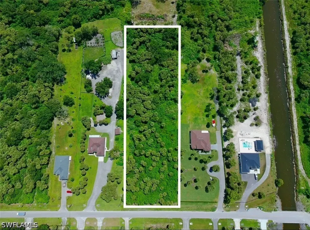 28TH AVENUE SE Naples, FL 34117