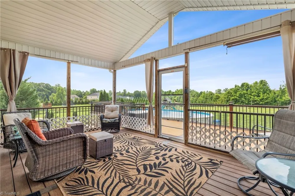 6006 Grass Field Court Gibsonville, NC 27249