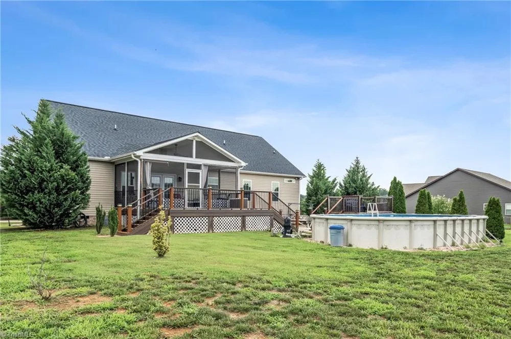 6006 Grass Field Court Gibsonville, NC 27249