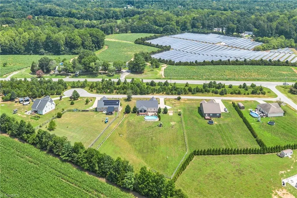 6006 Grass Field Court Gibsonville, NC 27249