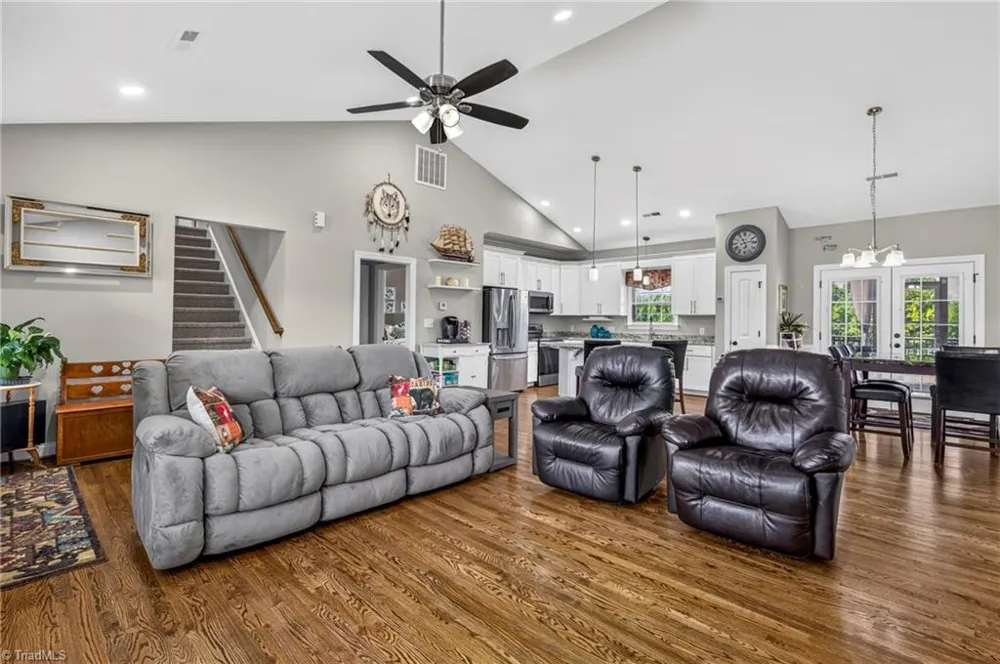 6006 Grass Field Court Gibsonville, NC 27249