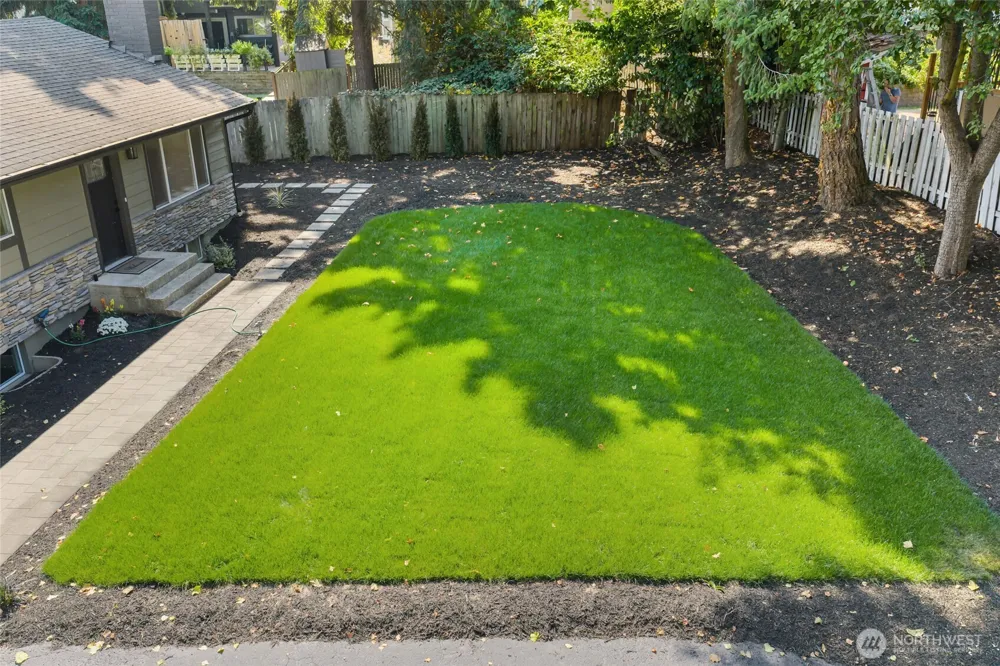 12215 SE 35th Street Bellevue, WA 98006