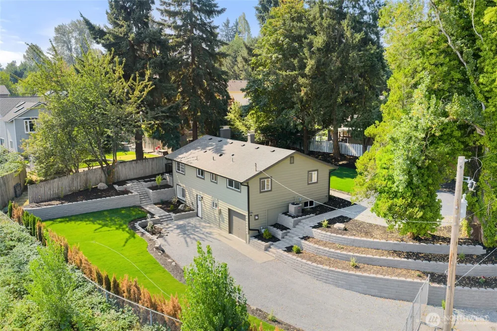 12215 SE 35th Street Bellevue, WA 98006