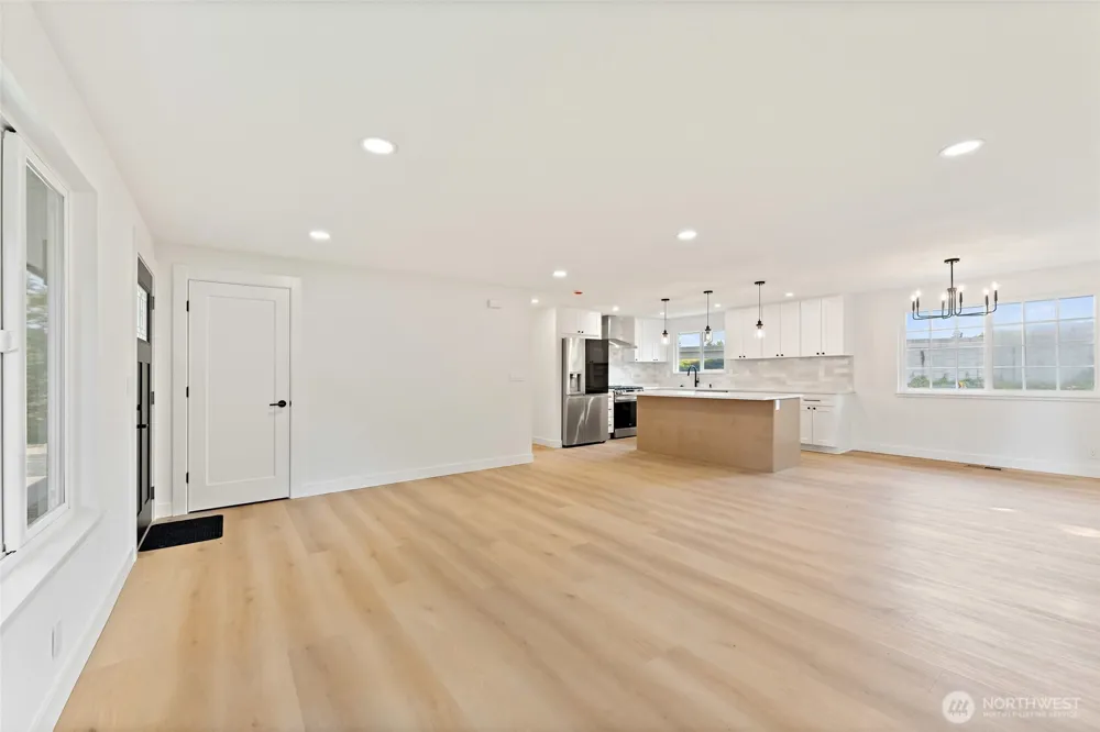 12215 SE 35th Street Bellevue, WA 98006