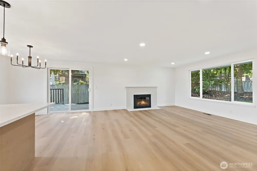 12215 SE 35th Street Bellevue, WA 98006