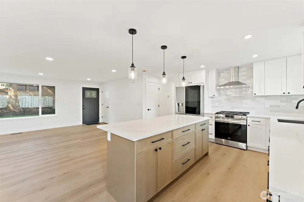12215 SE 35th Street Bellevue, WA 98006