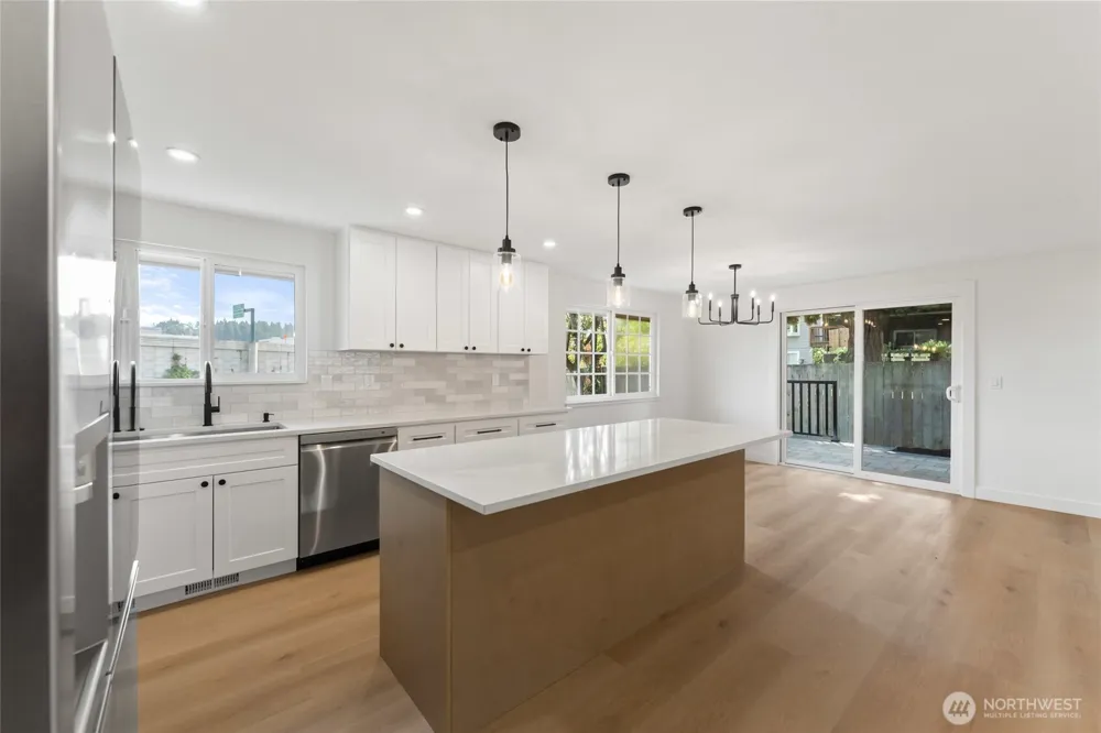 12215 SE 35th Street Bellevue, WA 98006