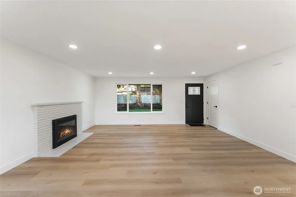 12215 SE 35th Street Bellevue, WA 98006