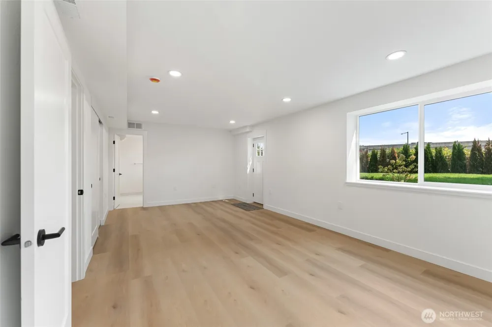 12215 SE 35th Street Bellevue, WA 98006