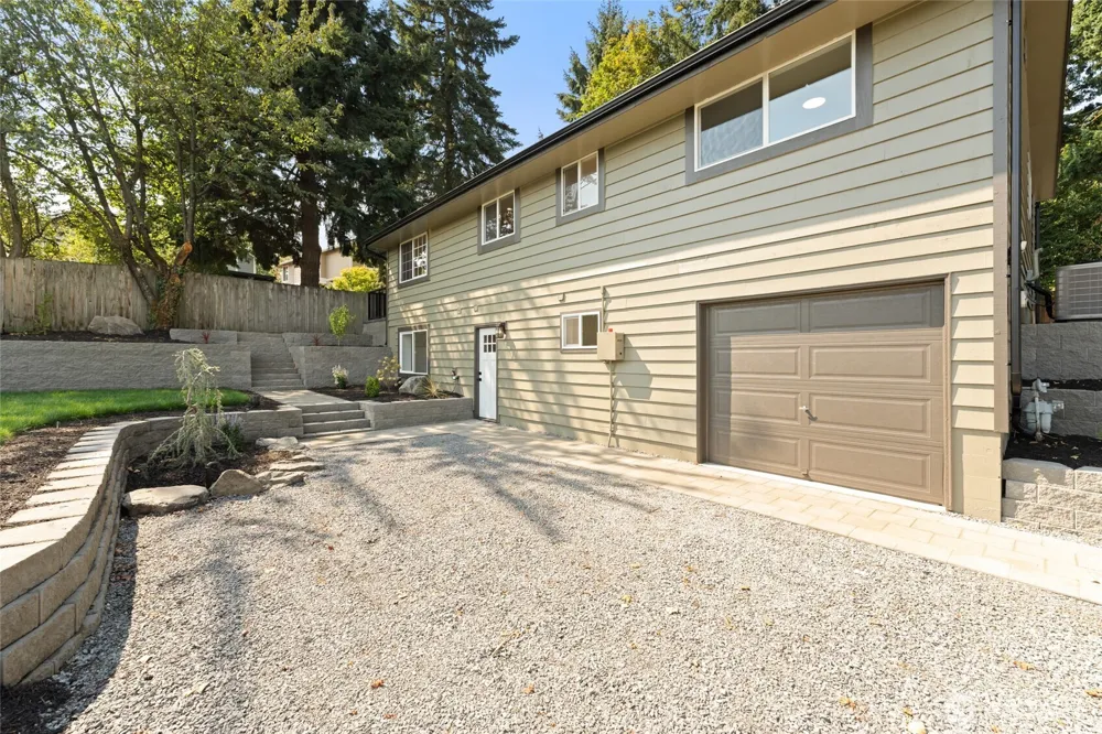 12215 SE 35th Street Bellevue, WA 98006