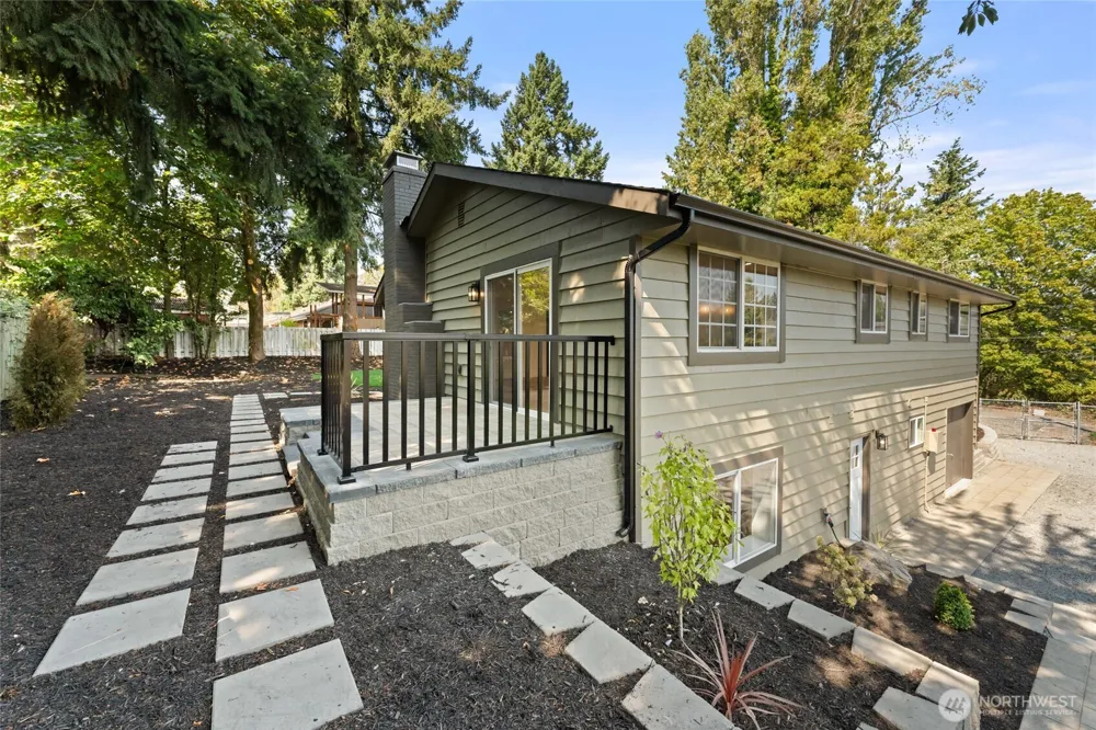 12215 SE 35th Street Bellevue, WA 98006