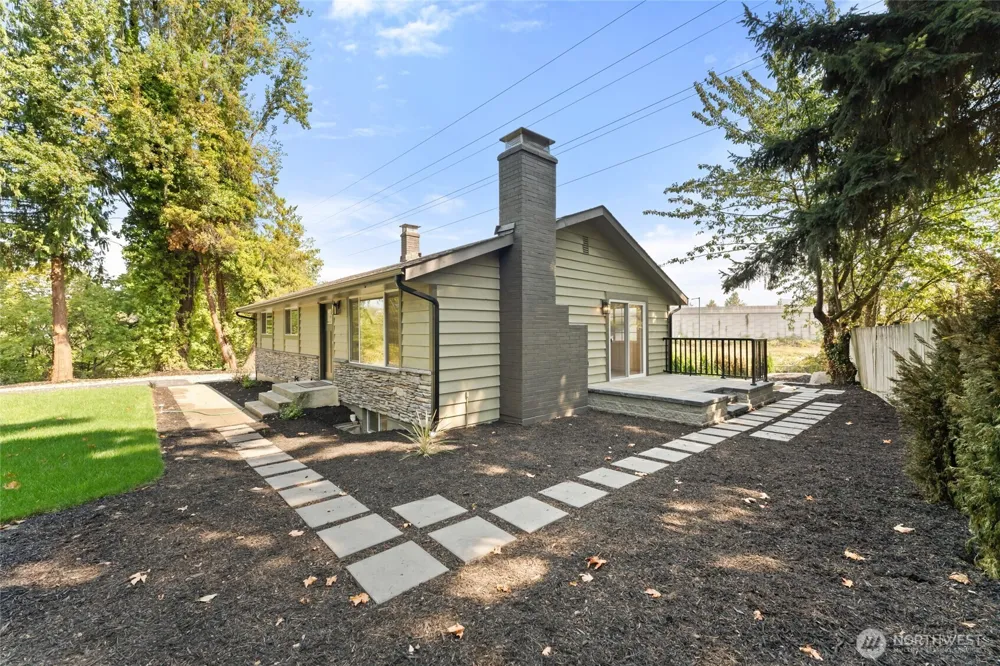 12215 SE 35th Street Bellevue, WA 98006