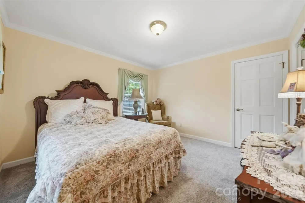 1756 12th Street Drive NW Hickory, NC 28601