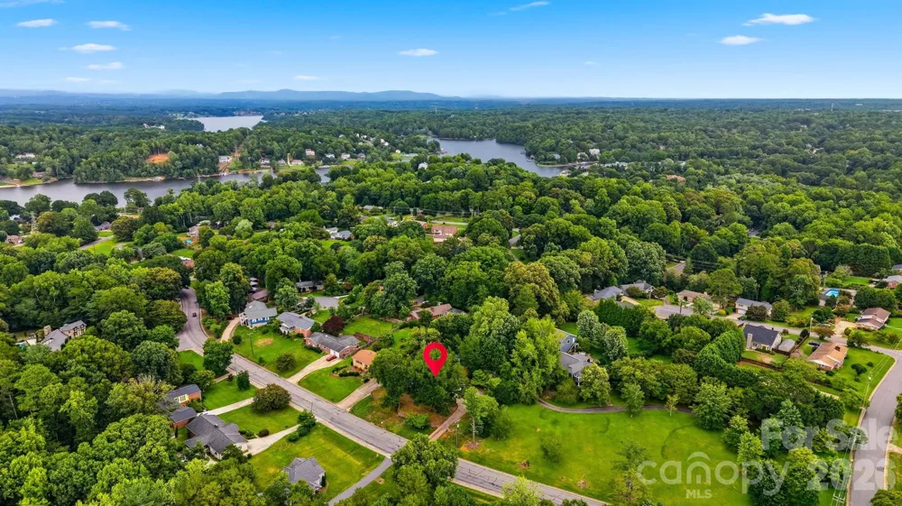 1756 12th Street Drive NW Hickory, NC 28601
