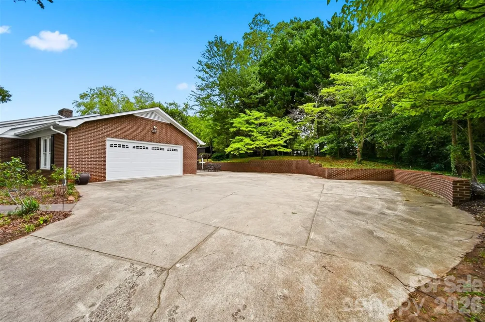 1756 12th Street Drive NW Hickory, NC 28601