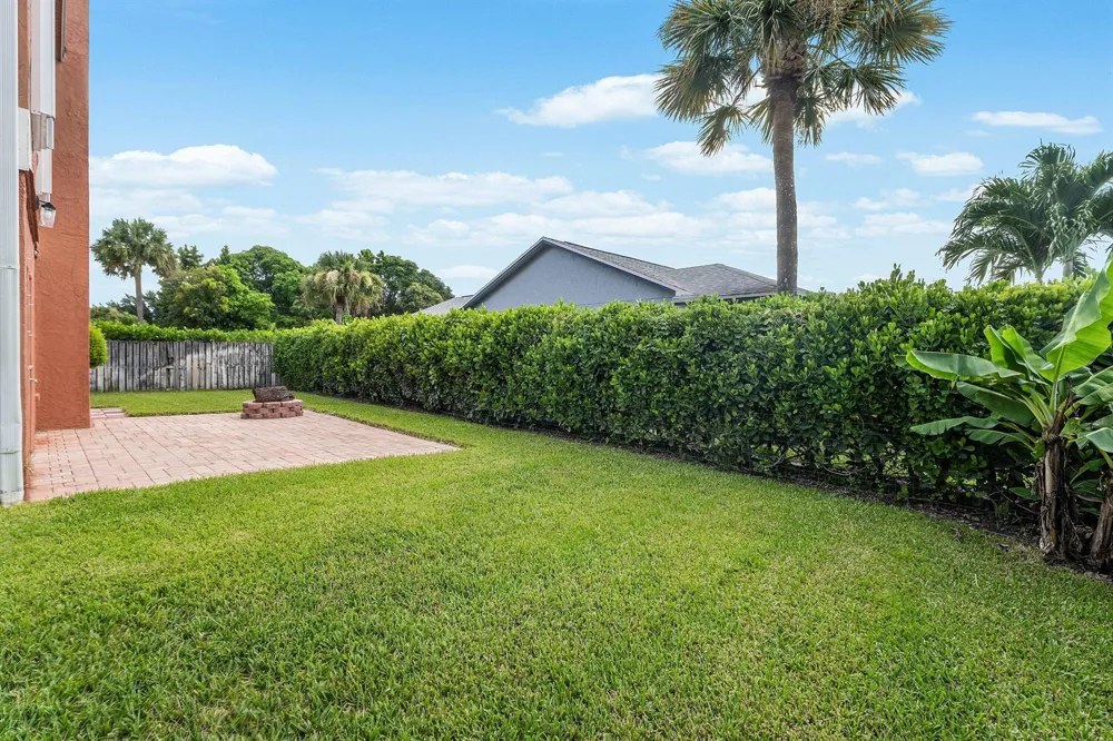139 ROYAL PINE CIRCLE S Royal Palm Beach, FL 33411