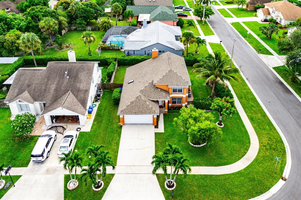 139 ROYAL PINE CIRCLE S Royal Palm Beach, FL 33411