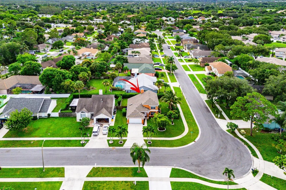 139 ROYAL PINE CIRCLE S Royal Palm Beach, FL 33411