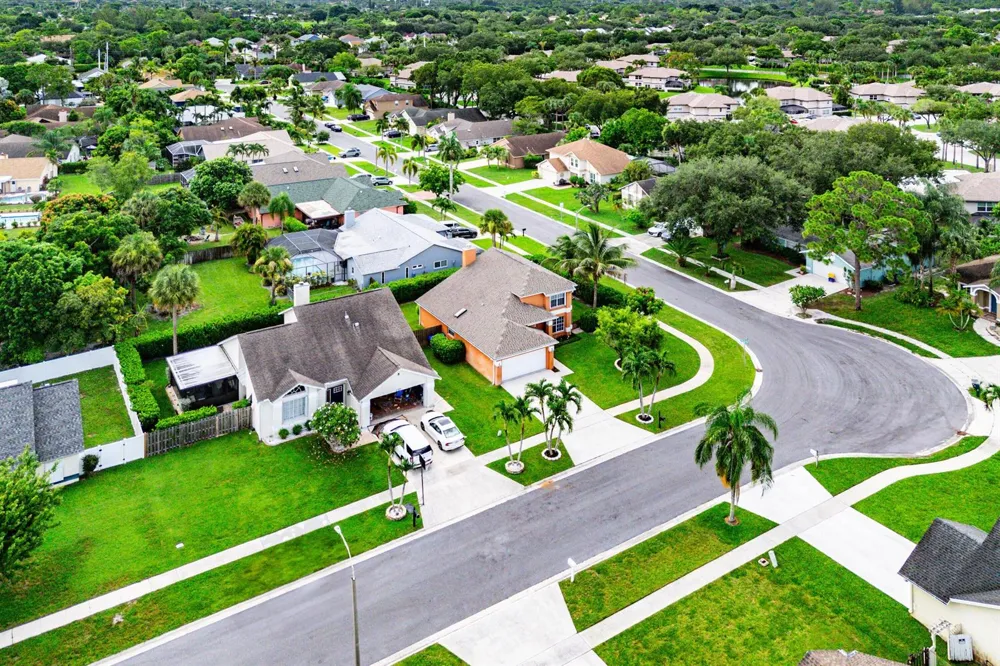 139 ROYAL PINE CIRCLE S Royal Palm Beach, FL 33411