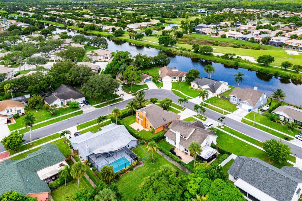 139 ROYAL PINE CIRCLE S Royal Palm Beach, FL 33411
