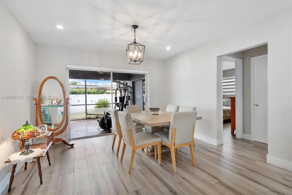 8963 SW 53rd St Cooper City, FL 33328