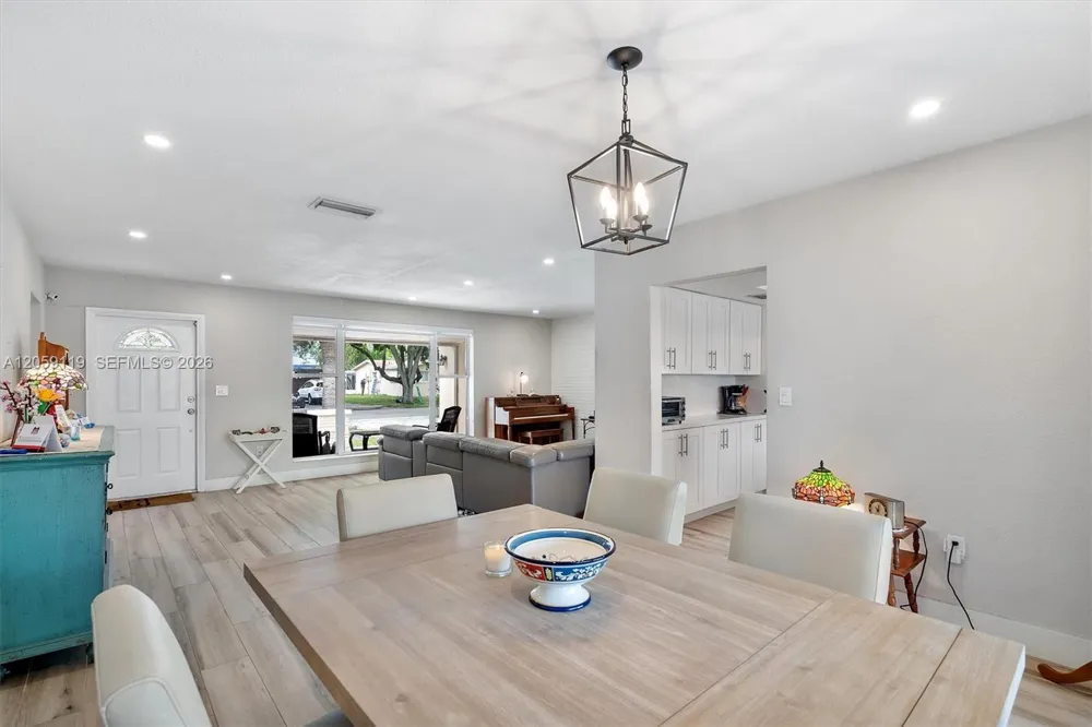 8963 SW 53rd St Cooper City, FL 33328