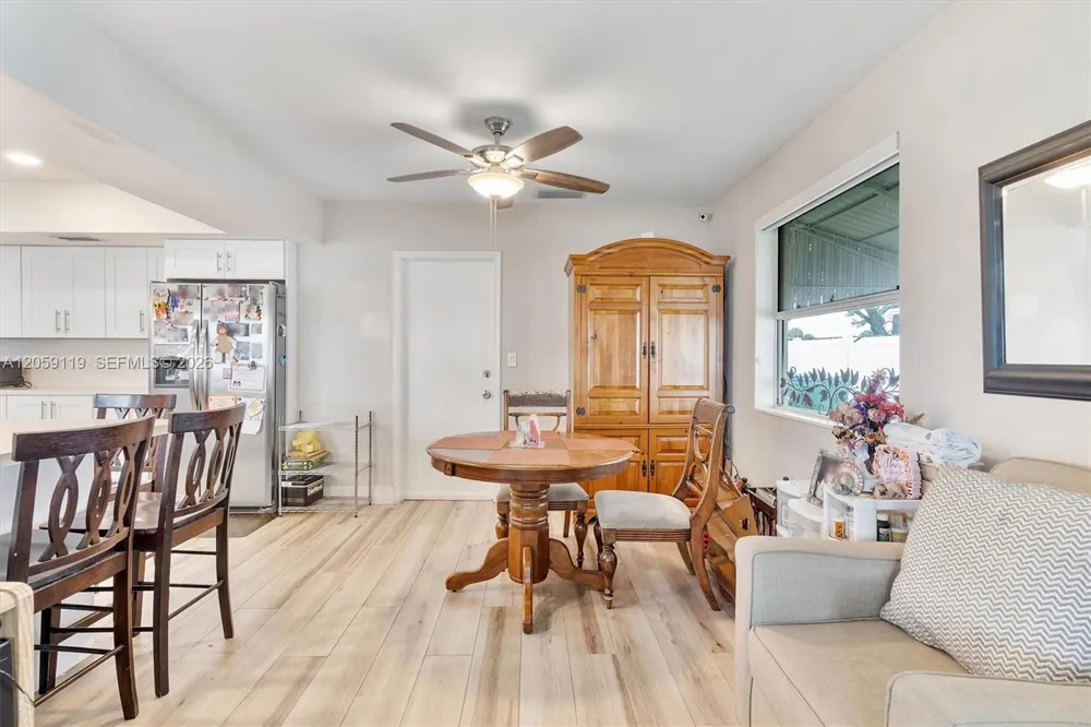 8963 SW 53rd St Cooper City, FL 33328