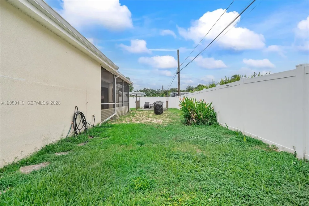 8963 SW 53rd St Cooper City, FL 33328