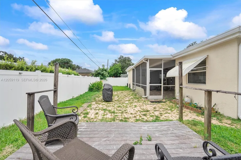 8963 SW 53rd St Cooper City, FL 33328