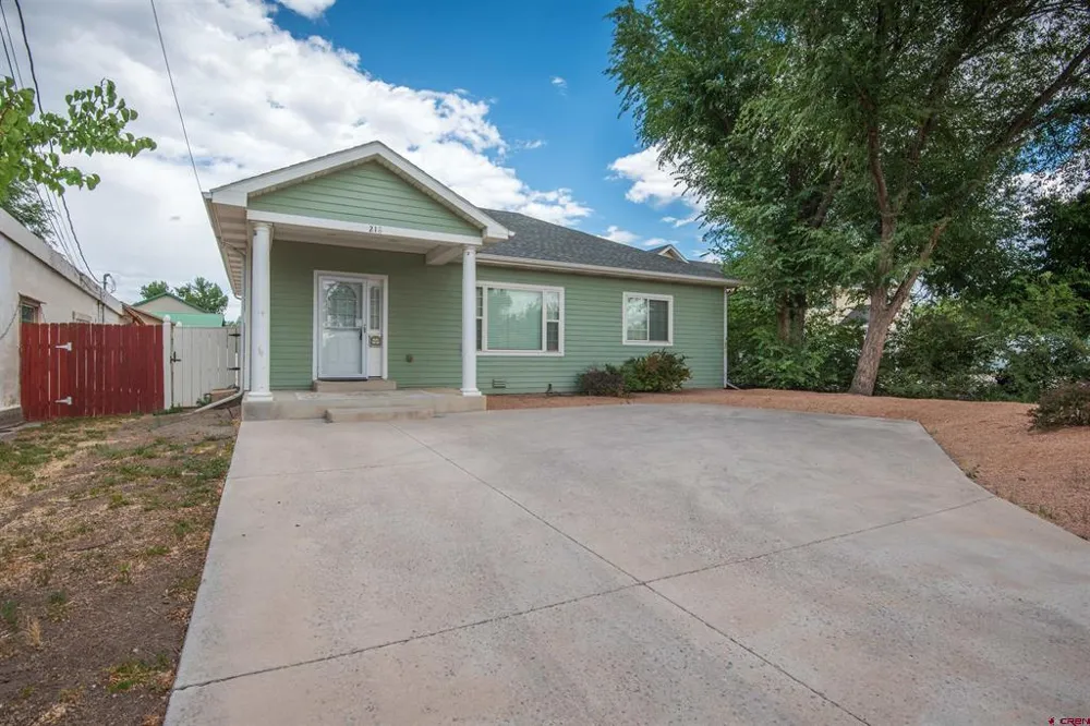 218 Stough Avenue Montrose, CO 81401