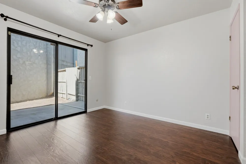 891 Greenfield Avenue Hanford, CA 93230