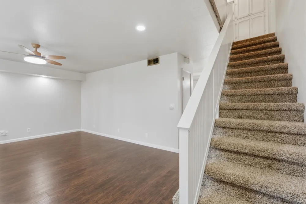 891 Greenfield Avenue Hanford, CA 93230