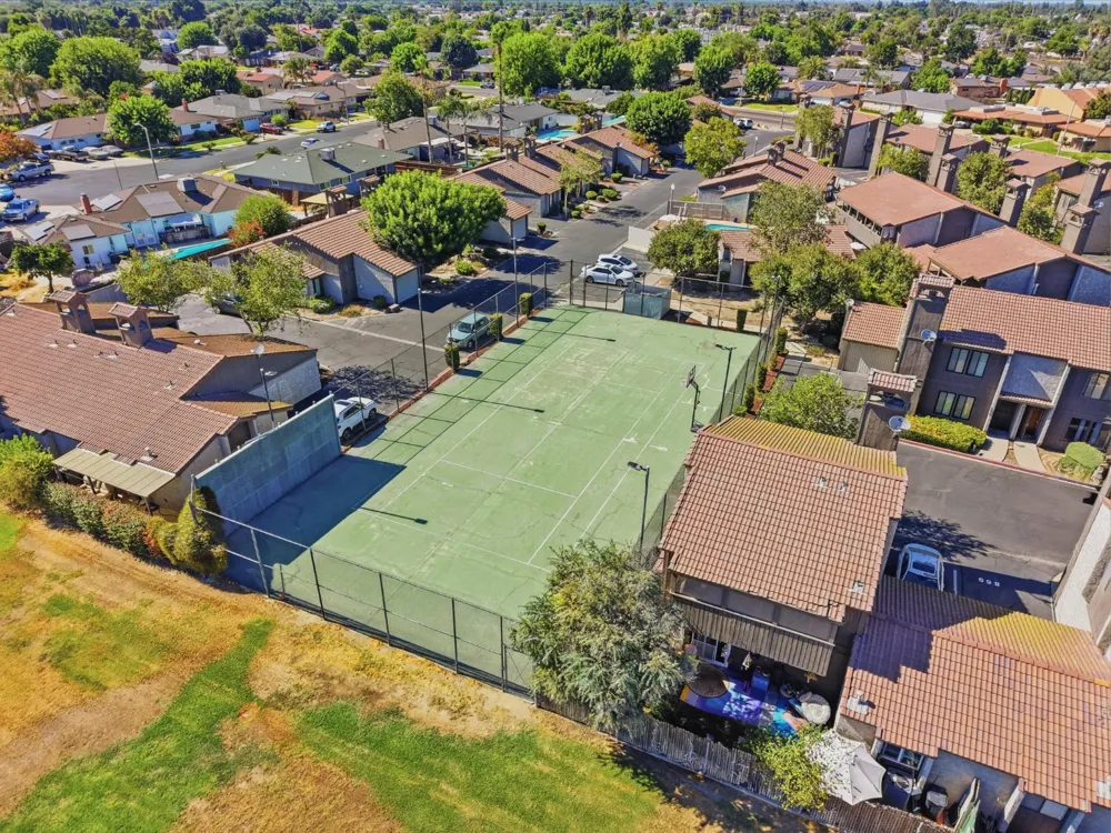 891 Greenfield Avenue Hanford, CA 93230