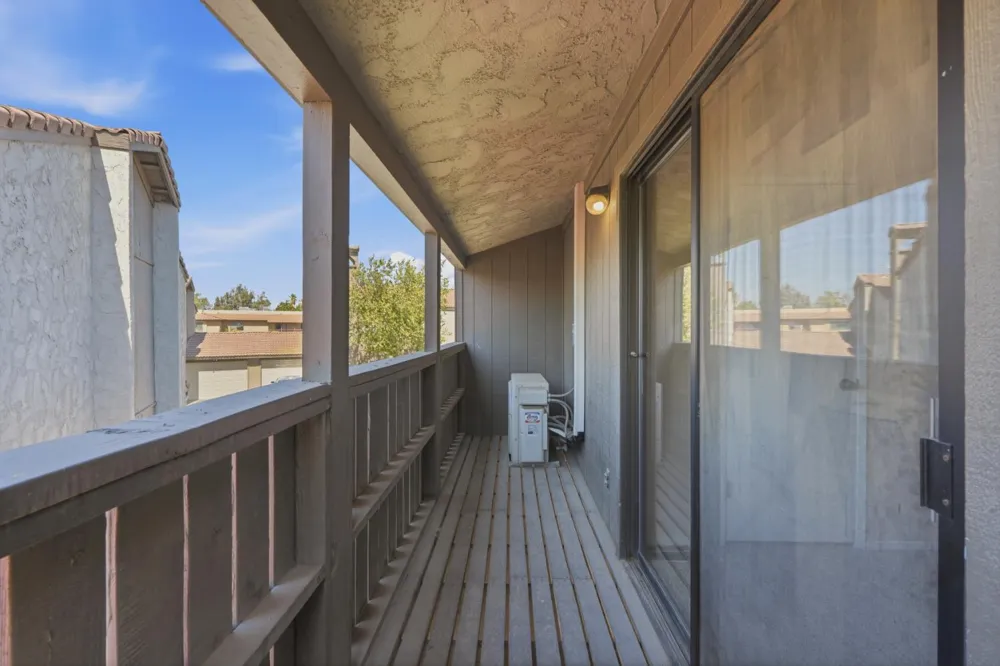 891 Greenfield Avenue Hanford, CA 93230