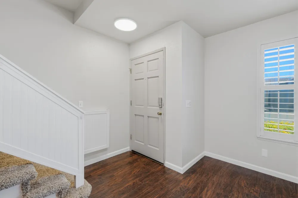 891 Greenfield Avenue Hanford, CA 93230