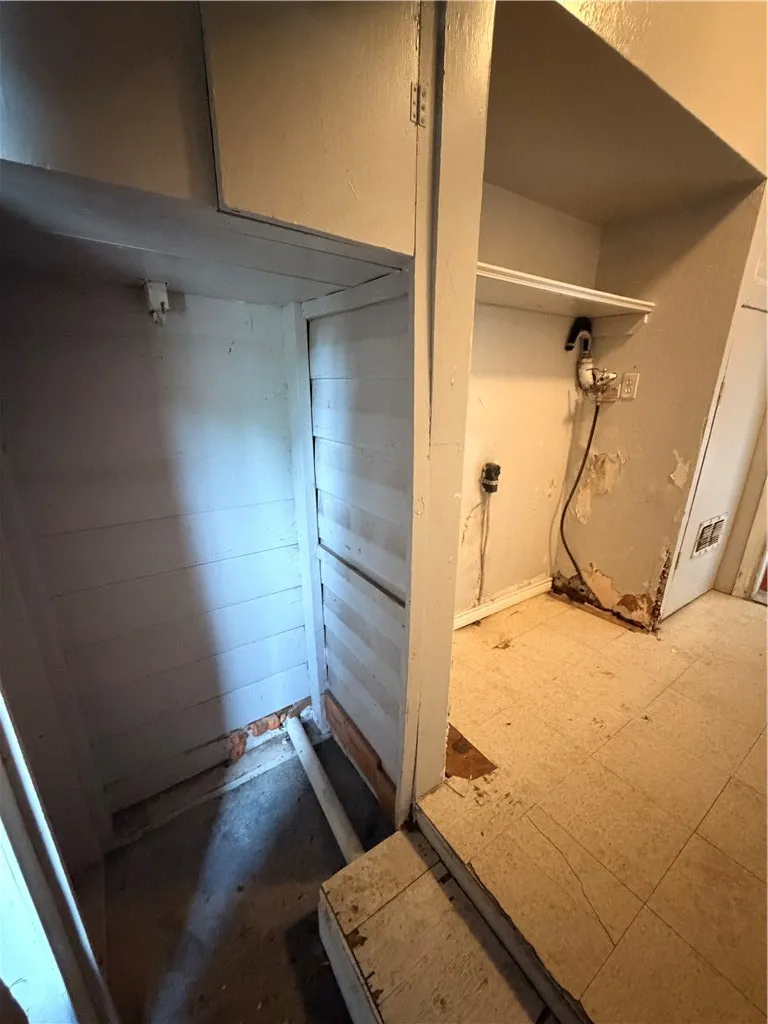 723 W Alice Avenue Kingsville, TX 78363