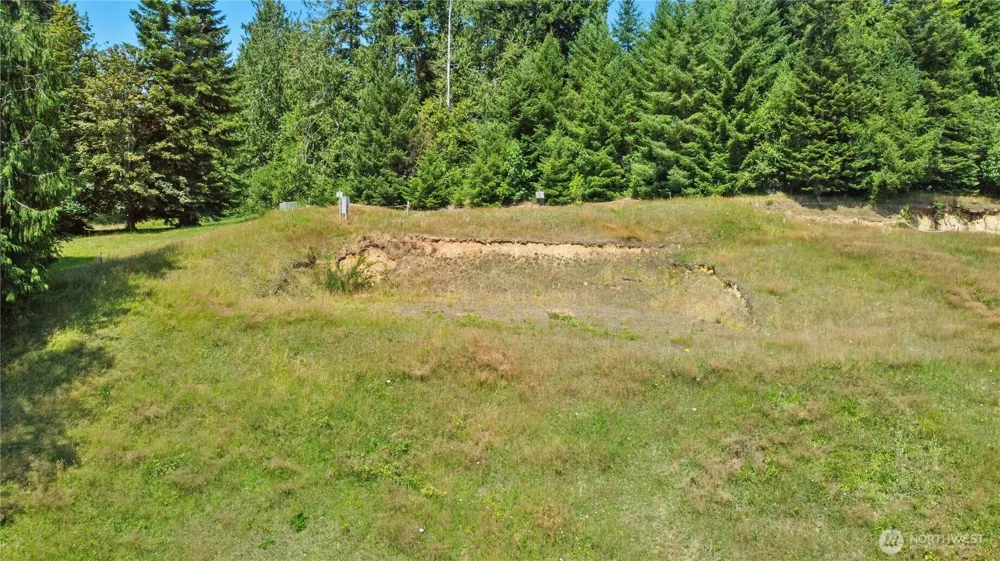 26 Riverview East Road Cathlamet, WA 98612