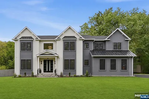 1 Clive Hills Road