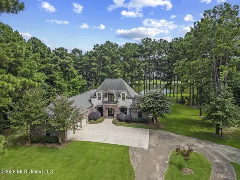 167 Lakeshire Circle