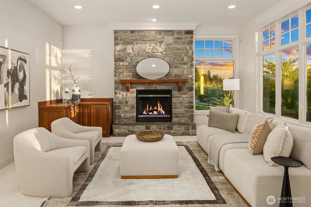 3489 NE Harrison Street Issaquah, WA 98029