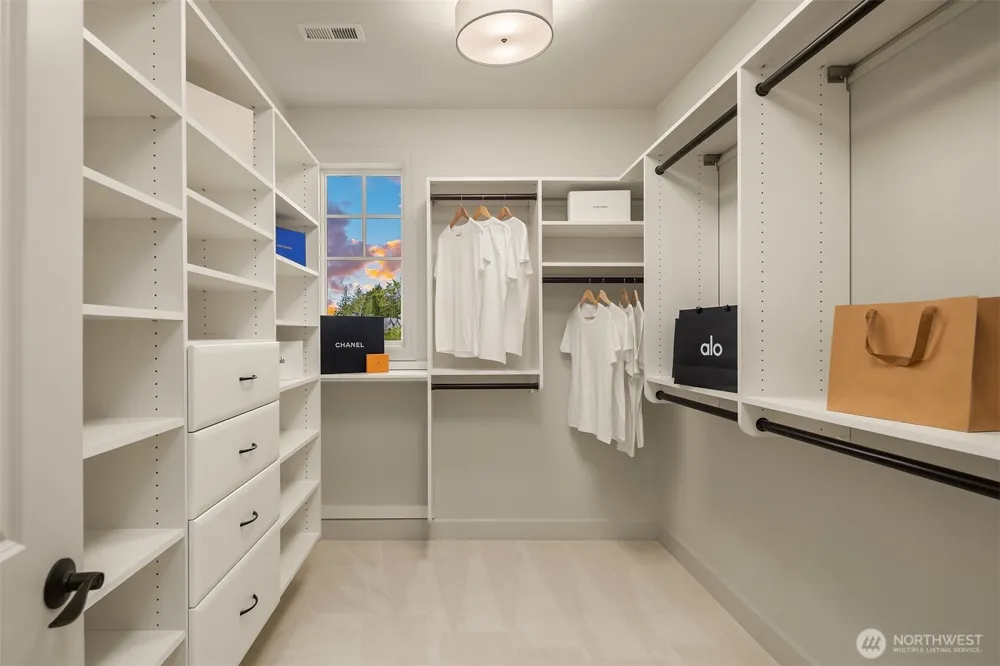 3489 NE Harrison Street Issaquah, WA 98029