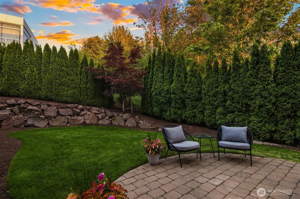 3489 NE Harrison Street Issaquah, WA 98029