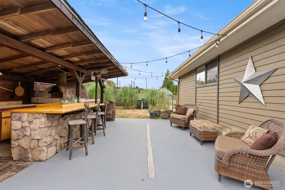6717 56th Street E Puyallup, WA 98371